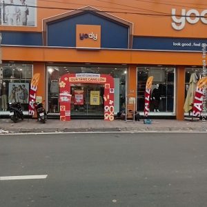 Thi công biển Yody